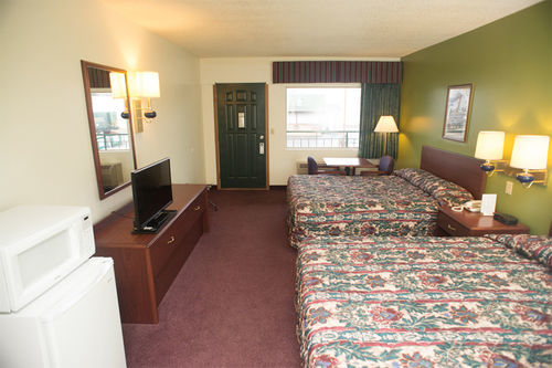 Thunderbird Motor Inn Baraboo Buitenkant foto